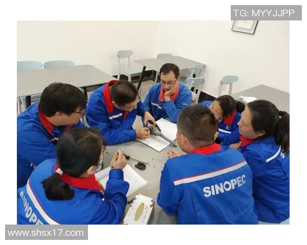 全面提升游泳技能的方法与技巧解析 从基础到高级的系统化教学方案 全面提升游泳技能的方法与技巧解析 从基础到高级的系统化教学方案