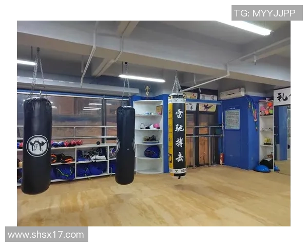 跆拳道技术与精神修养的完美结合探索:从基础动作到实战应用的全面分析 跆拳道技术与精神修养的完美结合探索:从基础动作到实战应用的全面分析